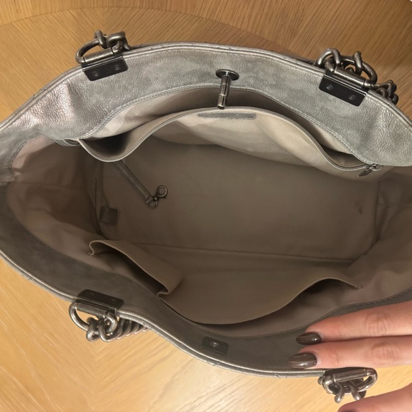 CHANEL Metallic Silver Quilted Tote - Picture 5 of 9